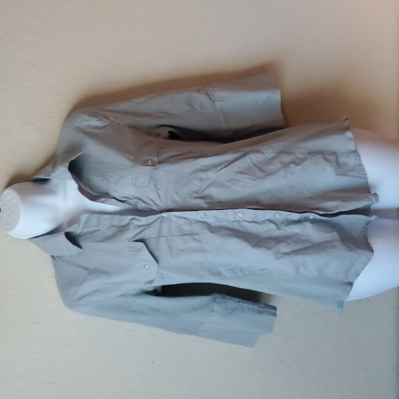Boston Proper sz 10 100% cotton gray button down with stretch side panels - Picture 1 of 13